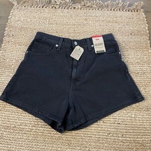 High-waisted Mom shorts